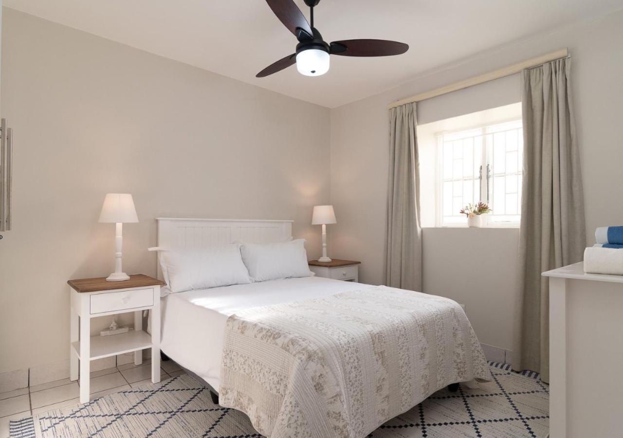 בליטו Skiathos At Beachfront Apartments In Shakas Rock מראה חיצוני תמונה